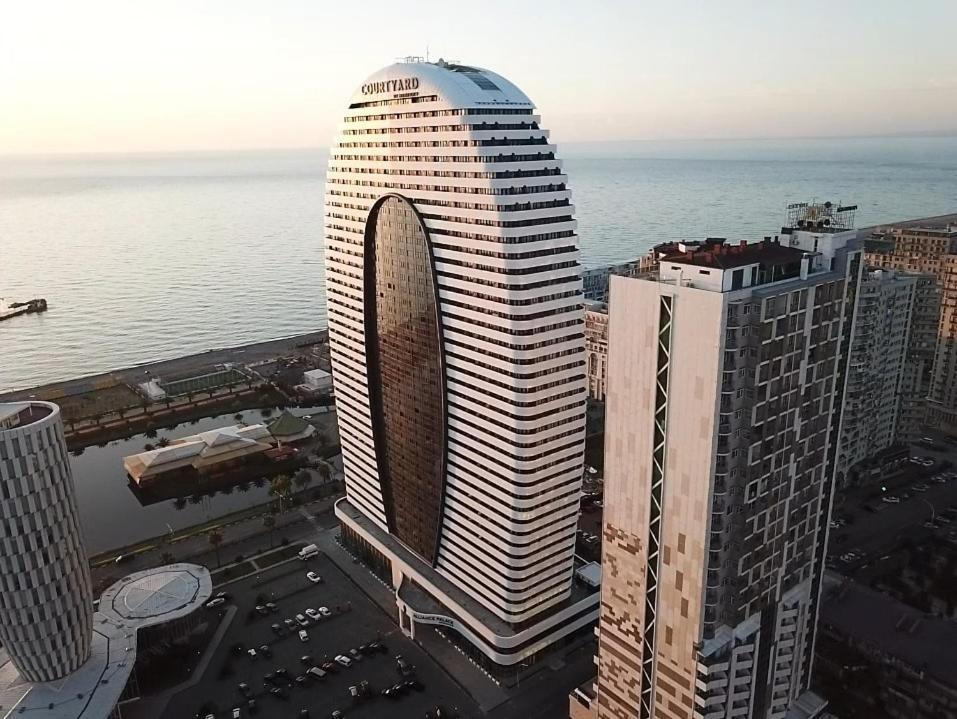 Alliance Palace Sea View Apartment Batumi Eksteriør billede