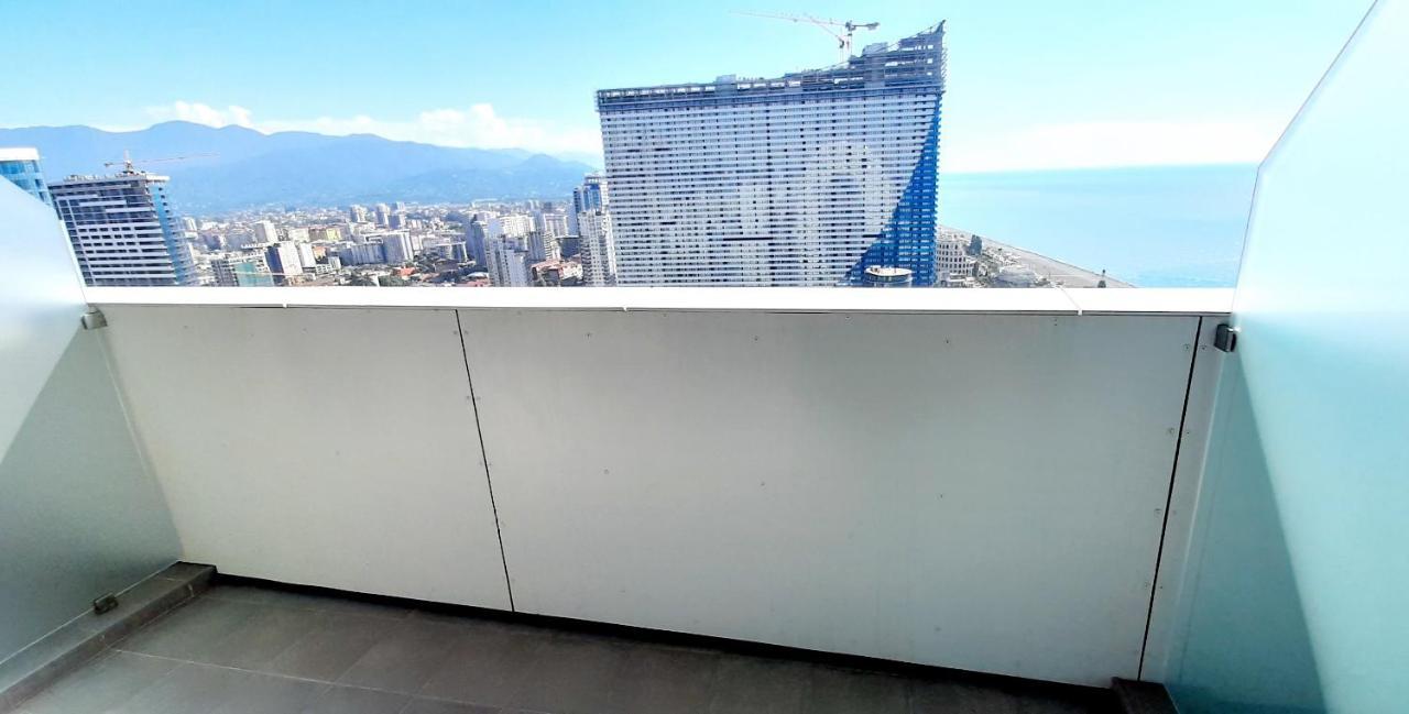 Alliance Palace Sea View Apartment Batumi Eksteriør billede
