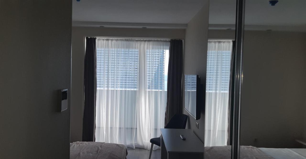 Alliance Palace Sea View Apartment Batumi Eksteriør billede